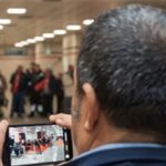 İzmir Metrosu’nu Cumhuriyet coşkusu sardı